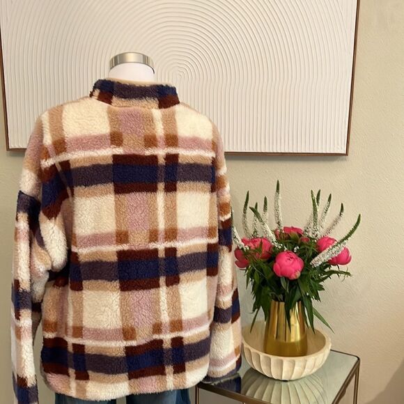 THREAD & SUPPLY FLEECE SWEATSHIRT. Size XL - Picture 5 of 6